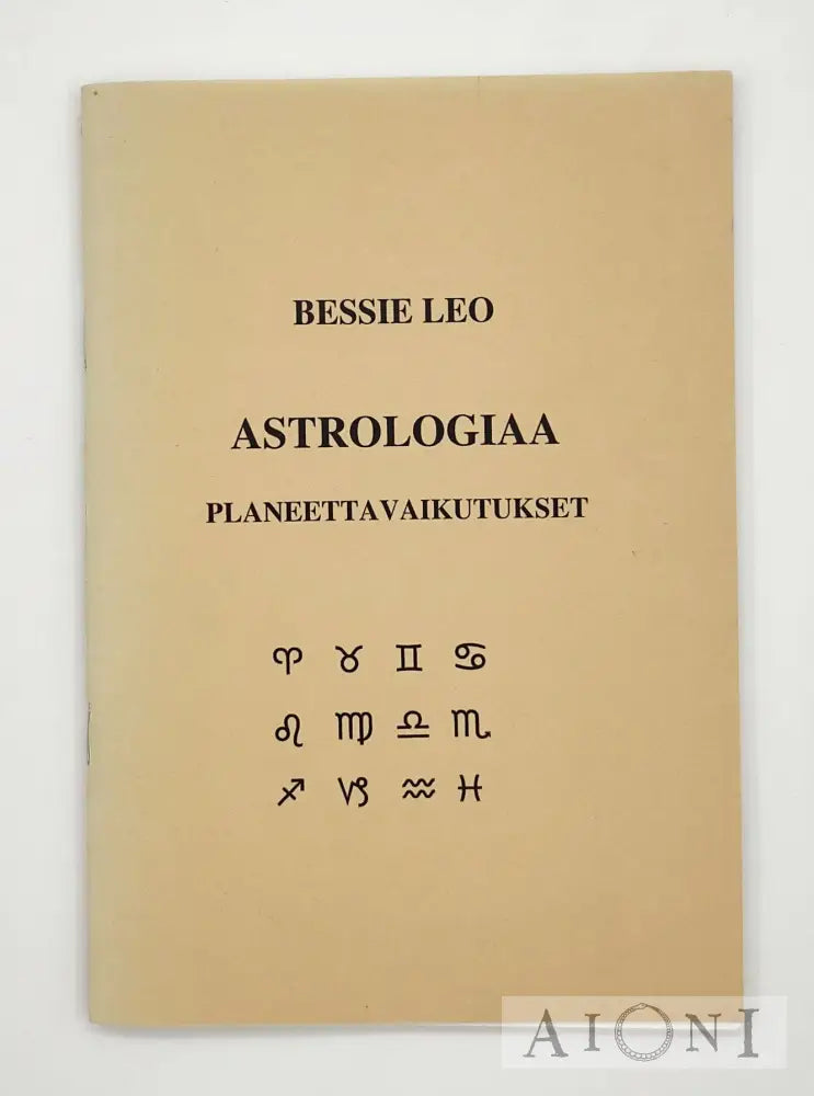 Astrologiaa Kirjat