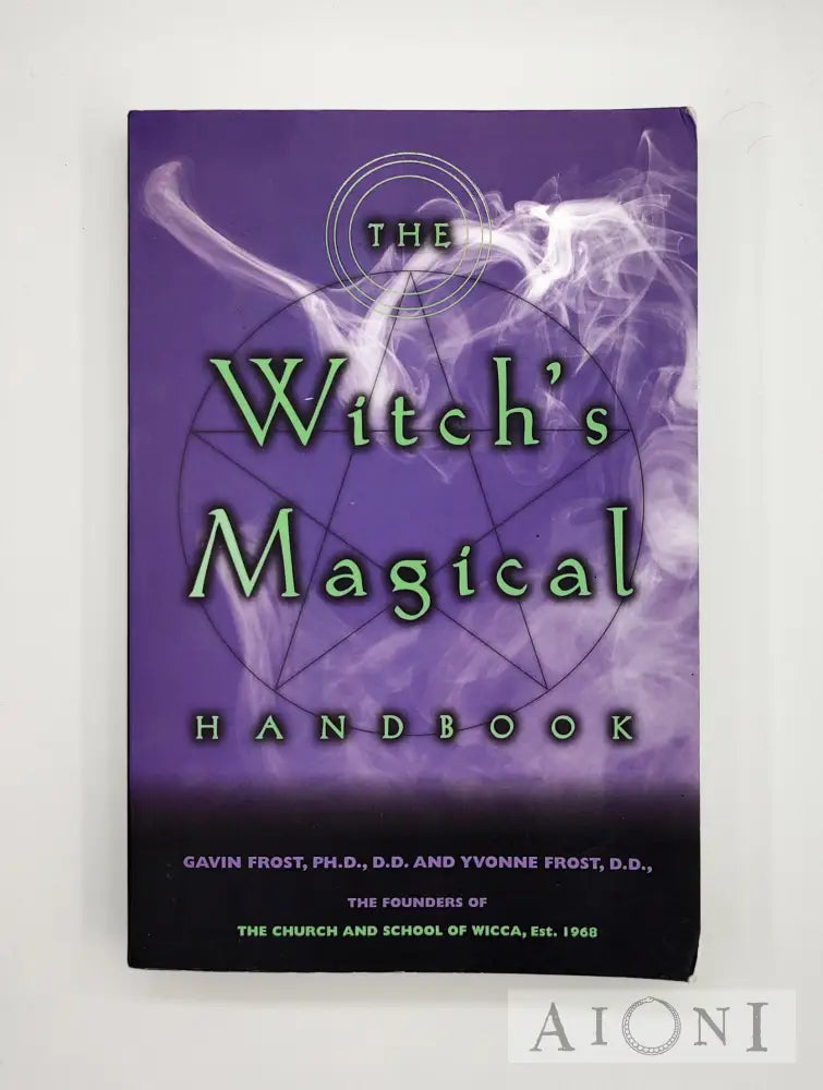 The Witch’s Magical Handbook Kirjat